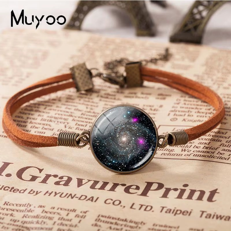 2018 New Galaxy Astronomy Bracelets Thors Helmet Nebula Leather Bracelet Art Glass Dome Photo Jewelry
