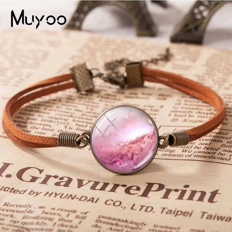 2018 New Galaxy Astronomy Bracelets Thors Helmet Nebula Leather Bracelet Art Glass Dome Photo Jewelry